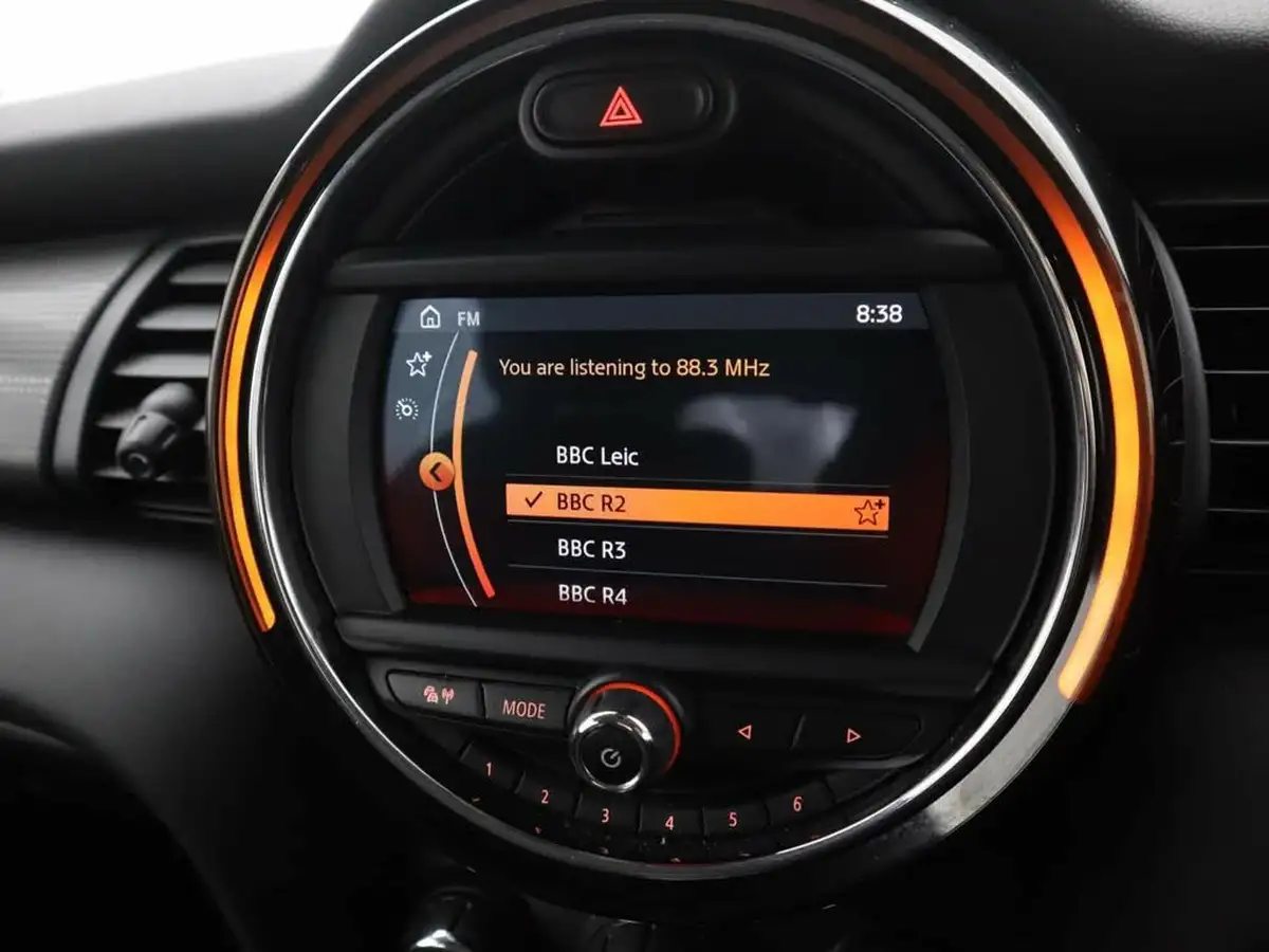 2019-mini-cooper-15-cooper-classic-hatchback-5d-big-20
