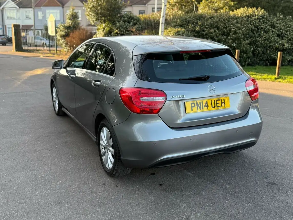 2014-mercedes-benz-a-class-16-a180-se-big-13
