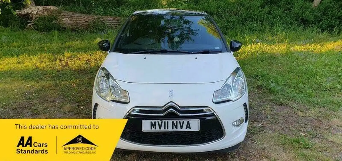 2011-citroen-ds3-16-dsport-150ps-big-2