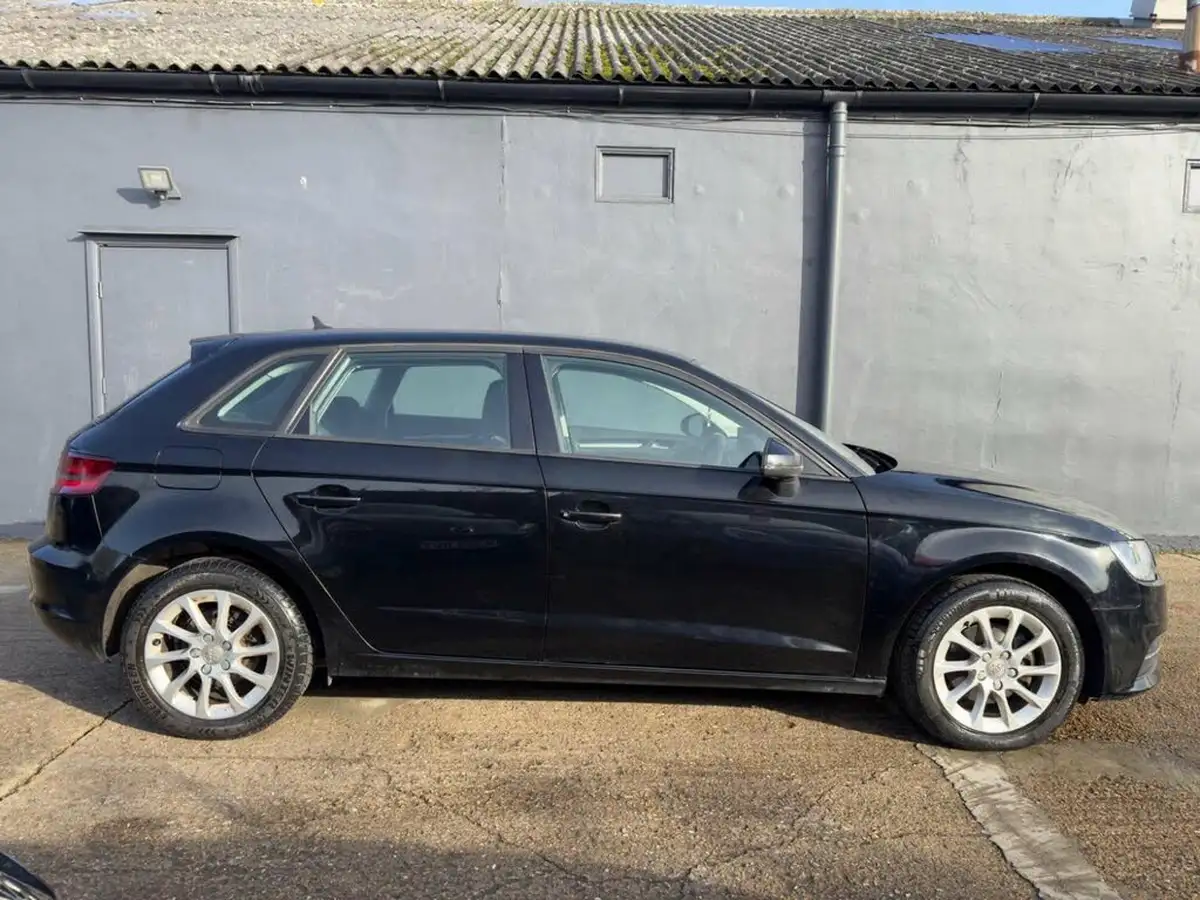 2014-audi-a3-16td-se-105ps-sportback-5d-big-9