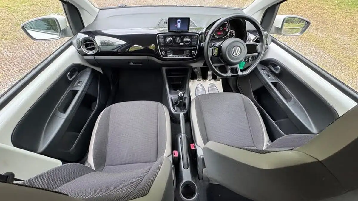 2012-volkswagen-up-10-high-up-5d-big-1