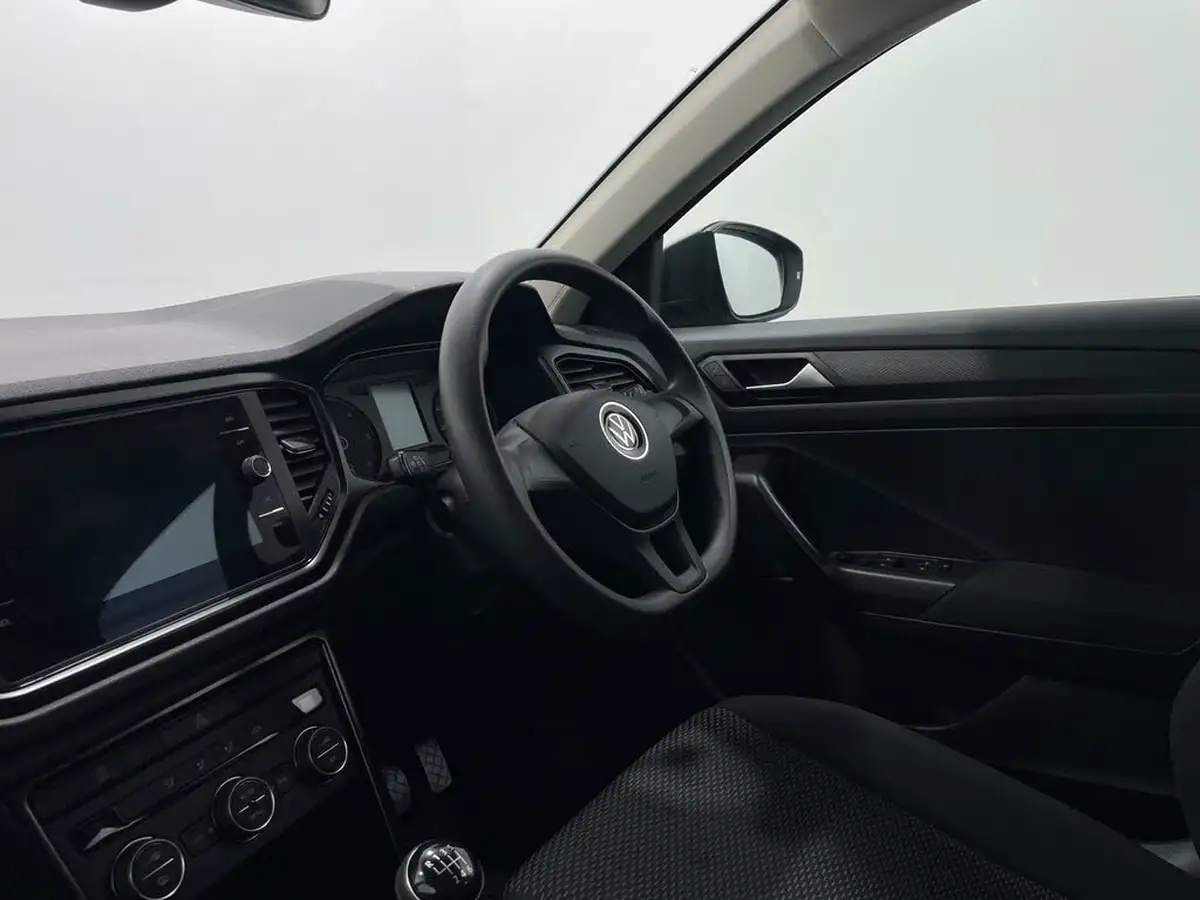 2021-volkswagen-t-roc-20tdi-s-big-21