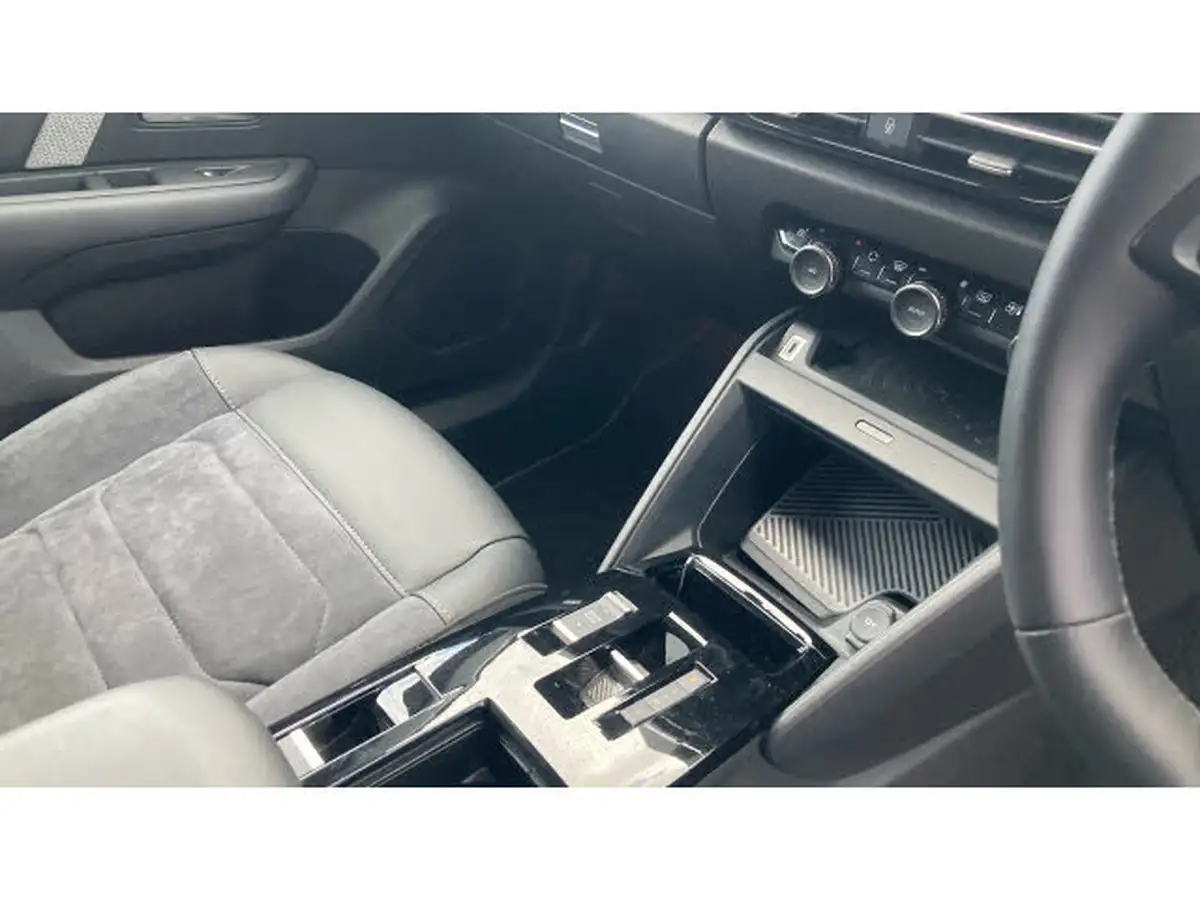 2024-citroen-c4-e-e-series-156ps-54kwh-big-13