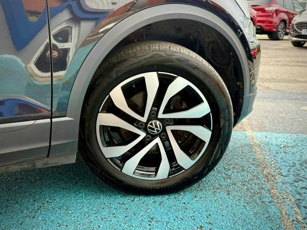 2021-volkswagen-t-roc-10-tsi-active-hatchback-5d-big-9
