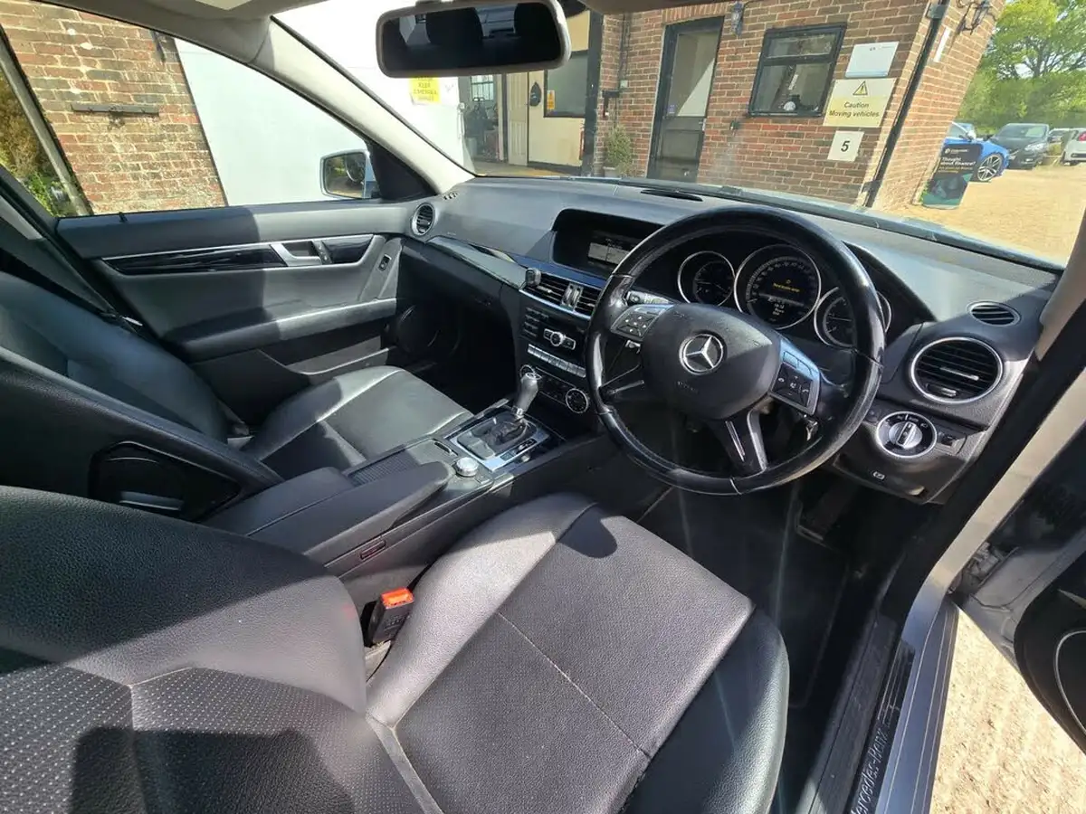 2012-mercedes-benz-c-class-21td-c220-cdi-executive-se-m-pilot-21cdi-blue-f-saloon-4d-7g-tronic-plus-big-12