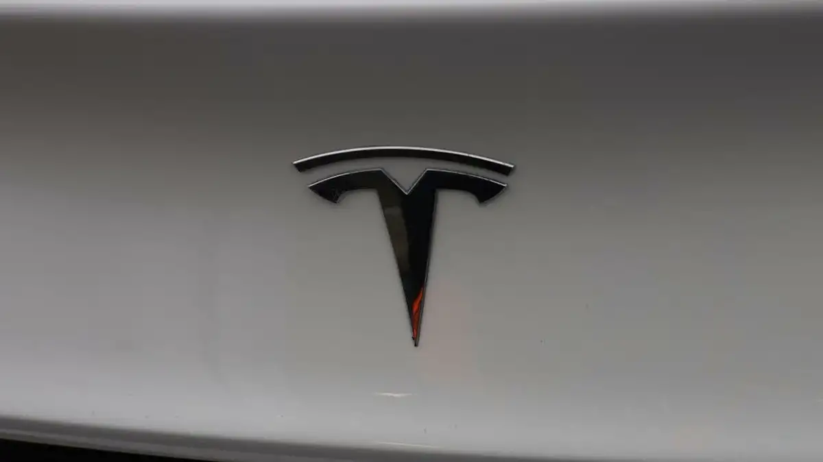 2021-tesla-model-3-e-long-range-4x4-big-20