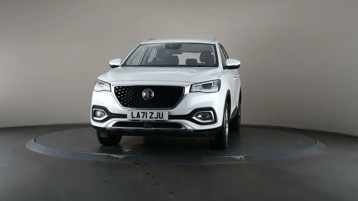 2022-mg-hs-15t-gdi-excite-162ps-big-40