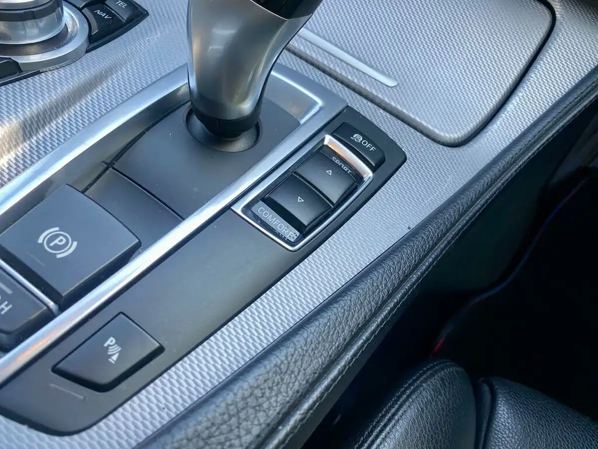 2016-bmw-5-series-20td-520d-m-sport-190bhp-saloon-4d-auto-big-79