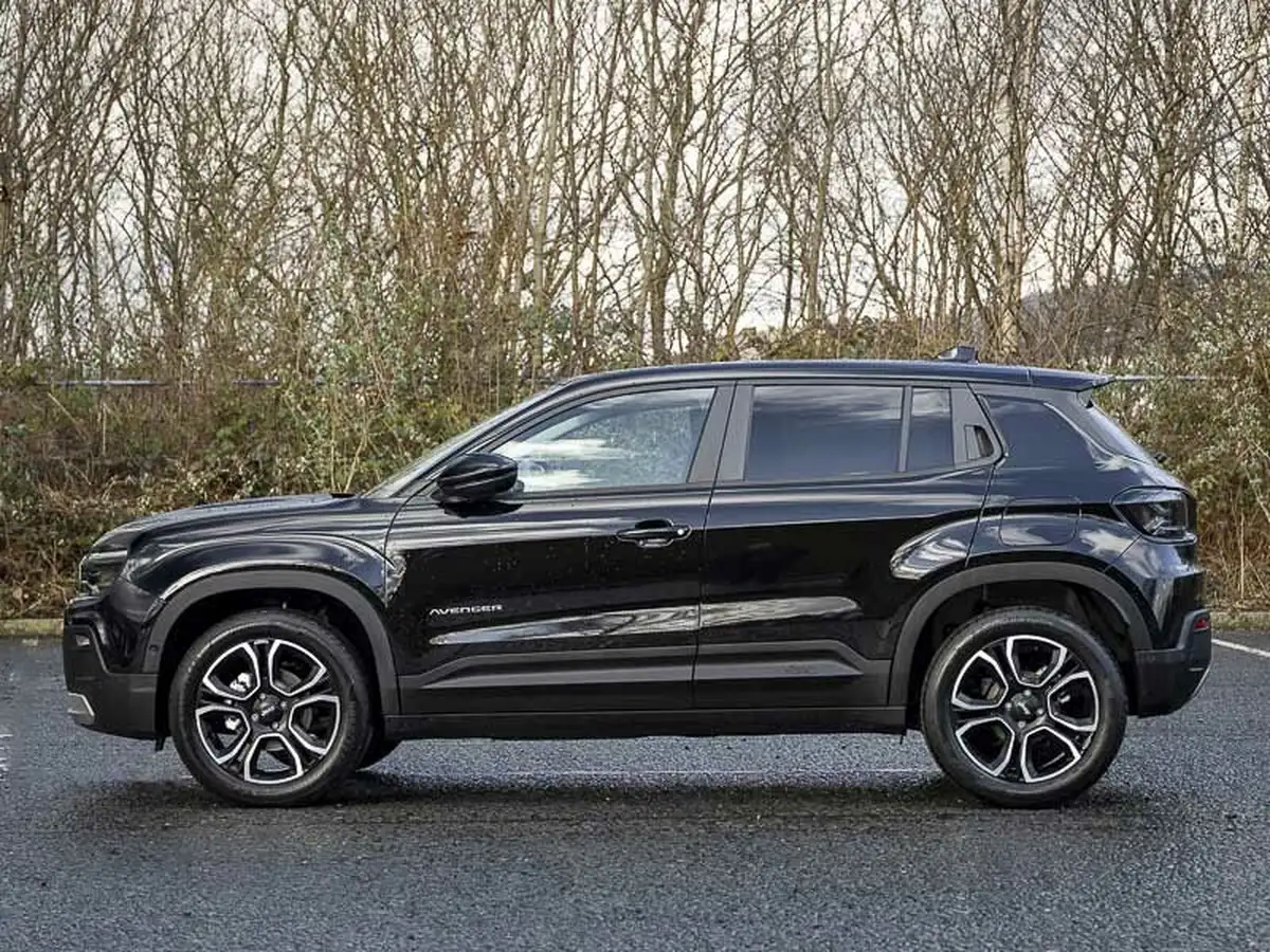 2025-jeep-avenger-12-gse-summit-big-3
