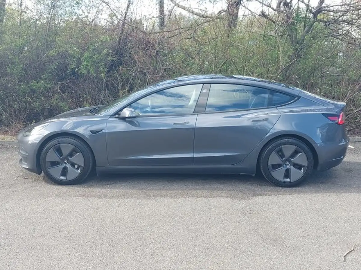 2021-tesla-model-3-e-long-range-4x4-big-3