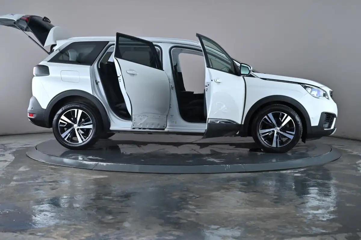 2018-peugeot-5008-suv-12-puretech-allure-eat6-big-67
