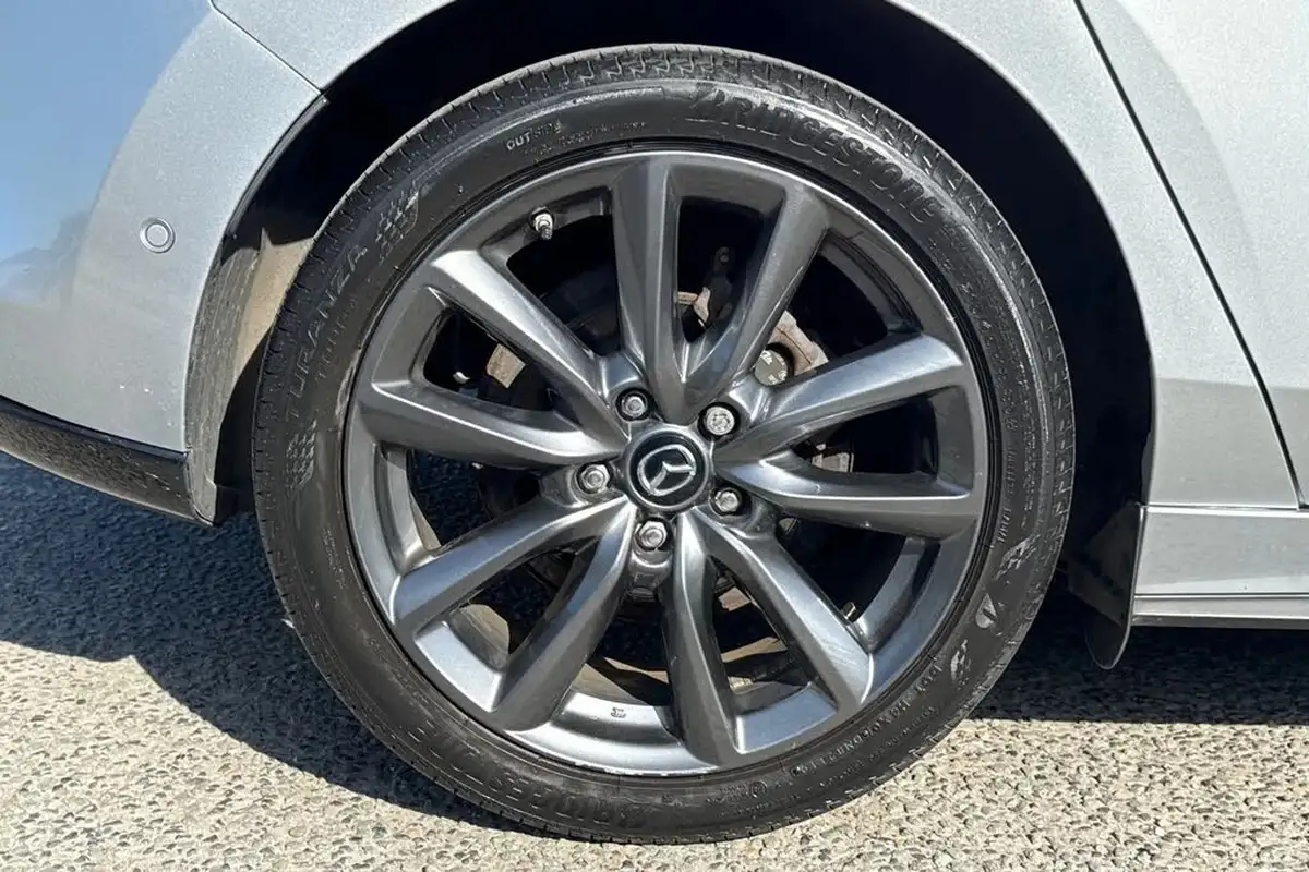 2019-mazda-mazda3-20-gt-sport-tech-122ps-hatchback-5d-big-9