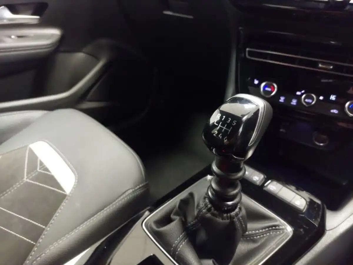 2024-vauxhall-mokka-12-ultimate-136ps-big-17