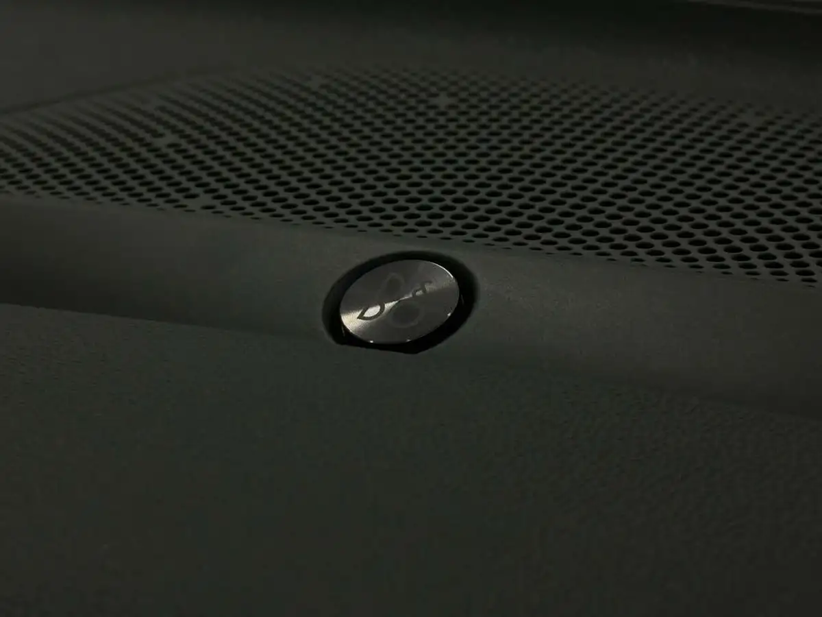 2020-ford-focus-20-st-hatchback-big-24