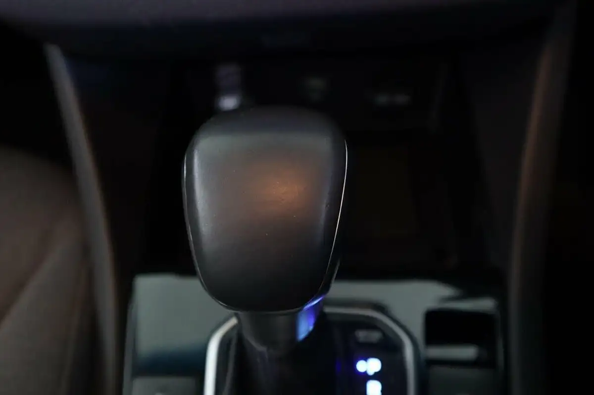2021-hyundai-ioniq-16-gdi-premium-hybrid-big-10