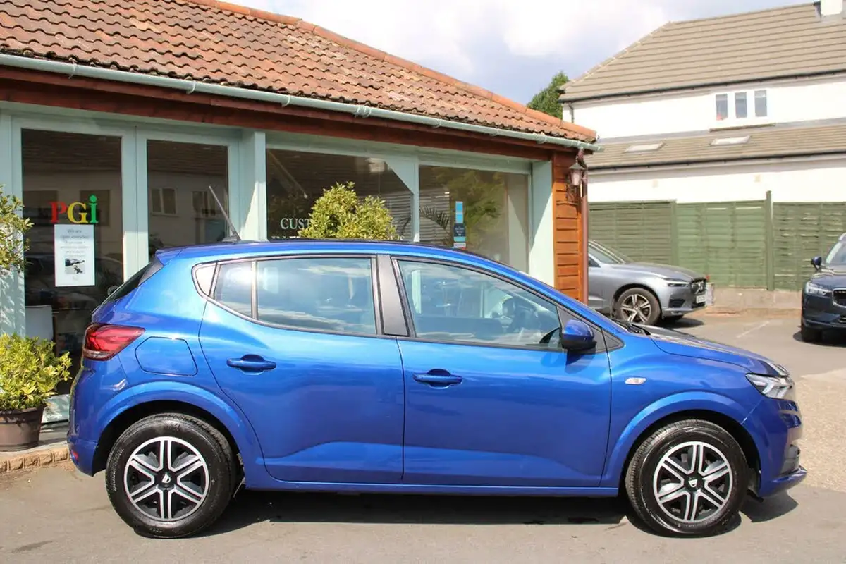 2022-dacia-sandero-10-tce-comfort-90bhp-big-34