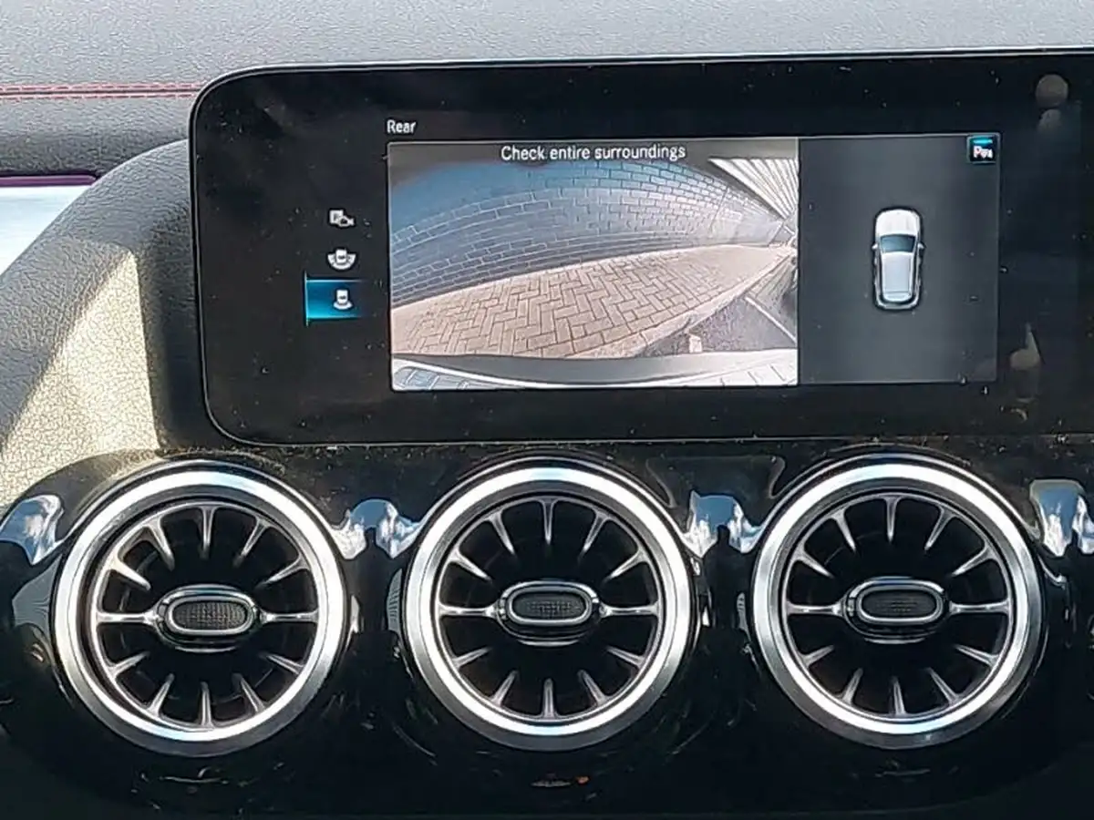 2021-mercedes-benz-eqa-e-eqa-350-amg-line-big-15
