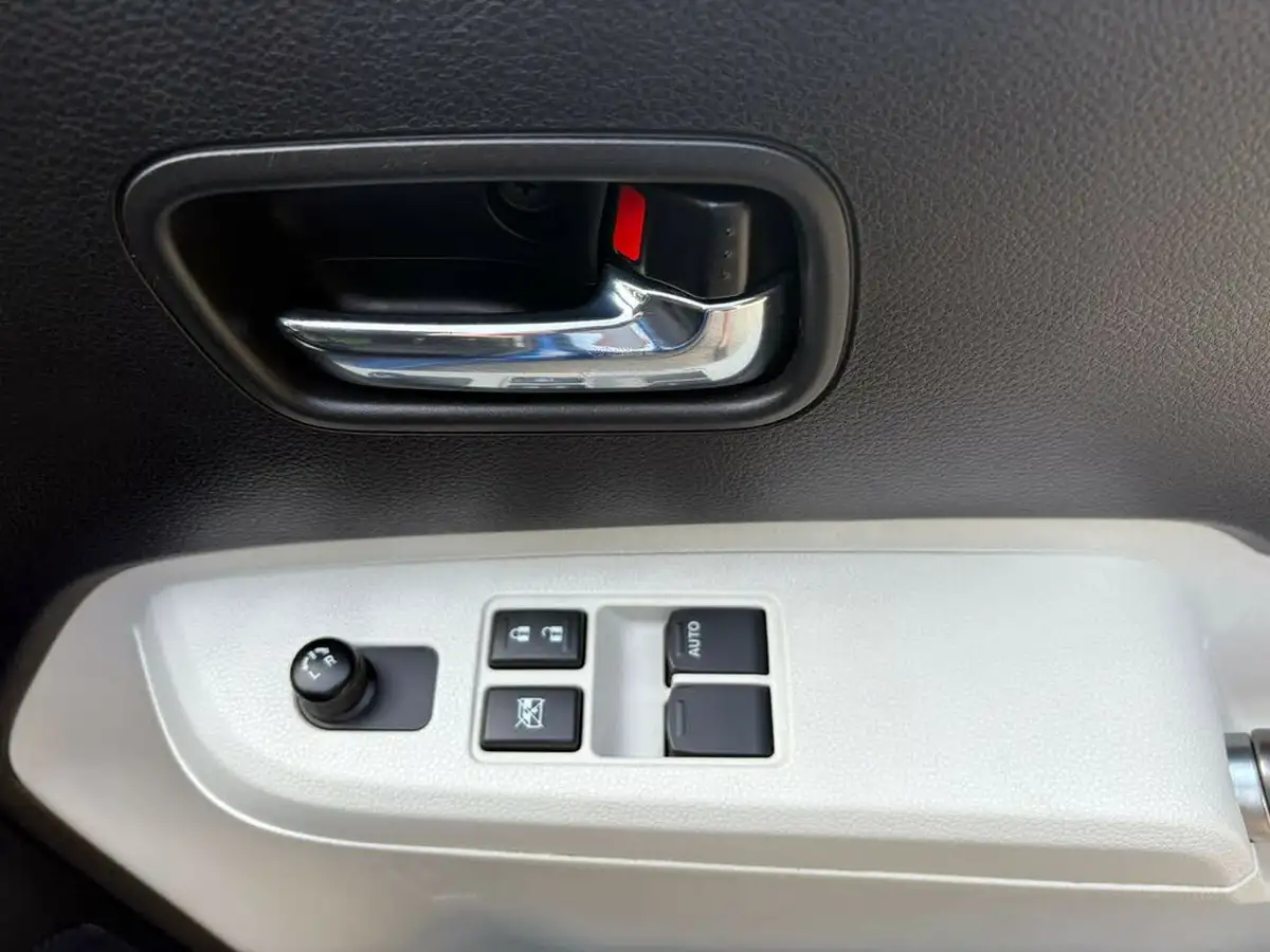2017-suzuki-ignis-12-dualjet-sz-t-big-11