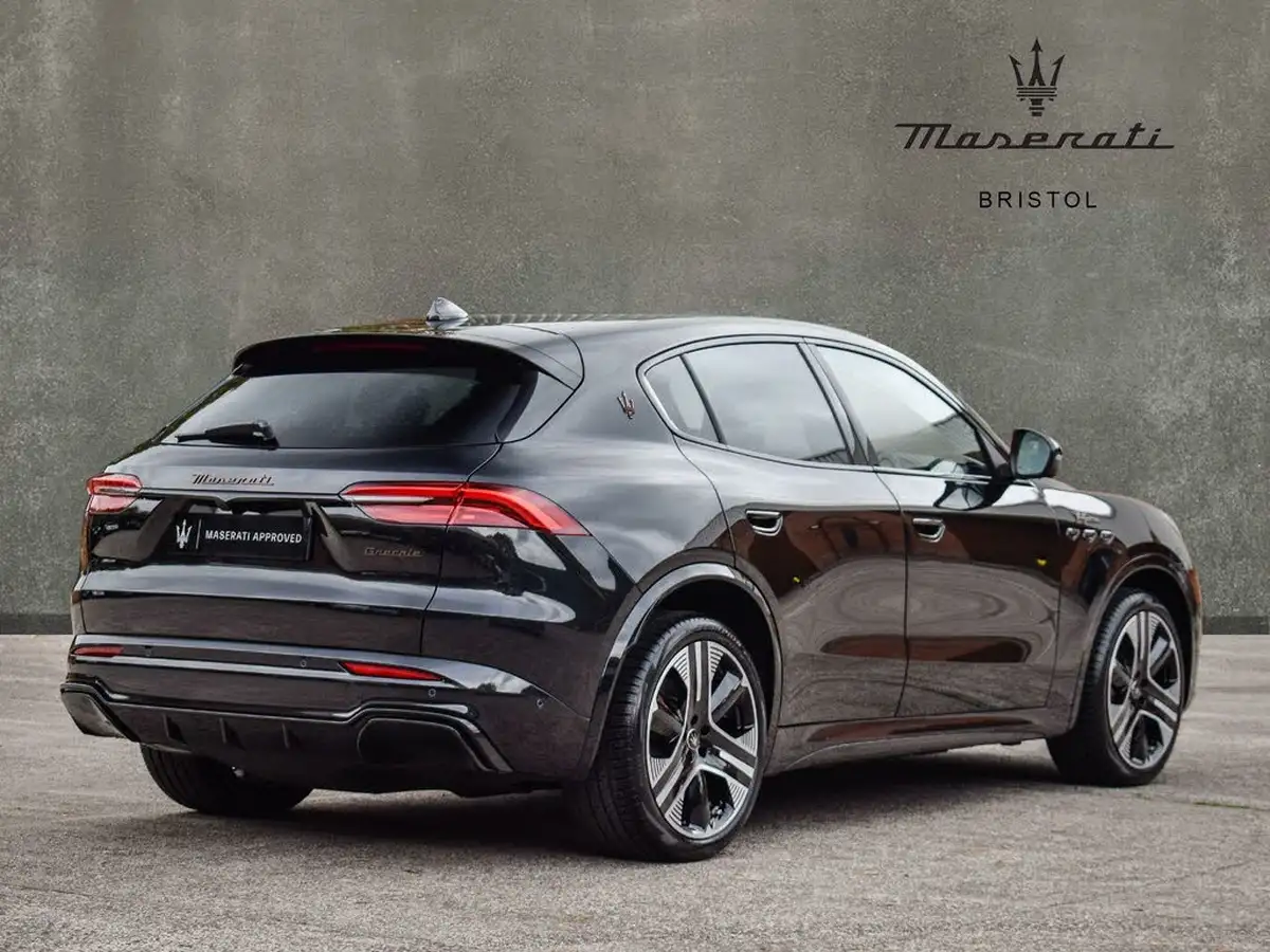 2025-maserati-grecale-e-folgore-big-3
