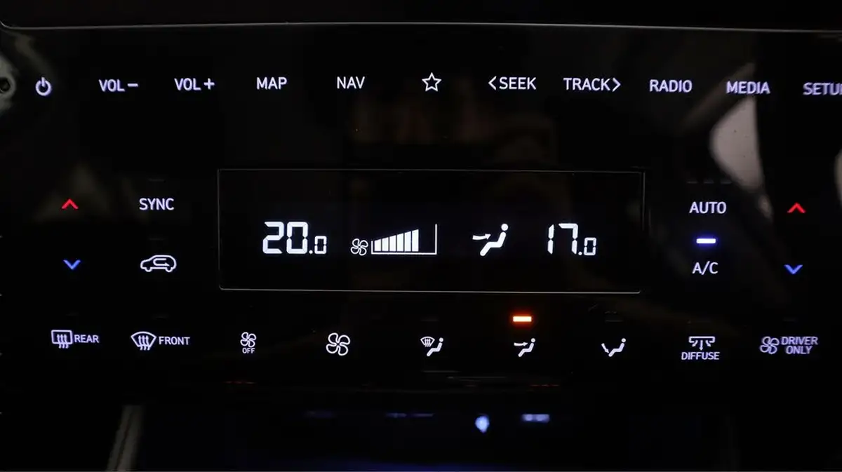 2022-hyundai-tucson-16-t-gdi-premium-230ps-hybrid-auto-big-11