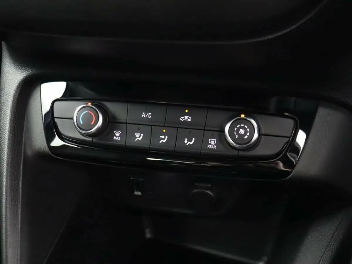 2022-vauxhall-corsa-12i-se-edition-big-24