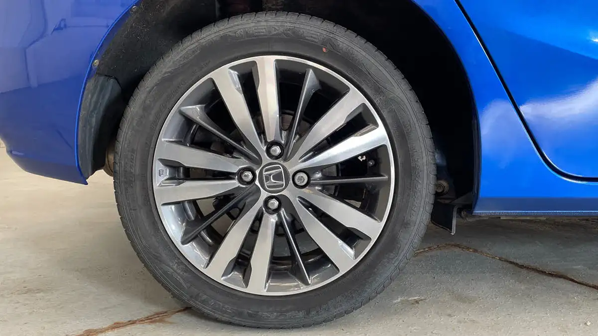 2019-honda-jazz-13-i-vtec-ex-navi-cvt-big-18