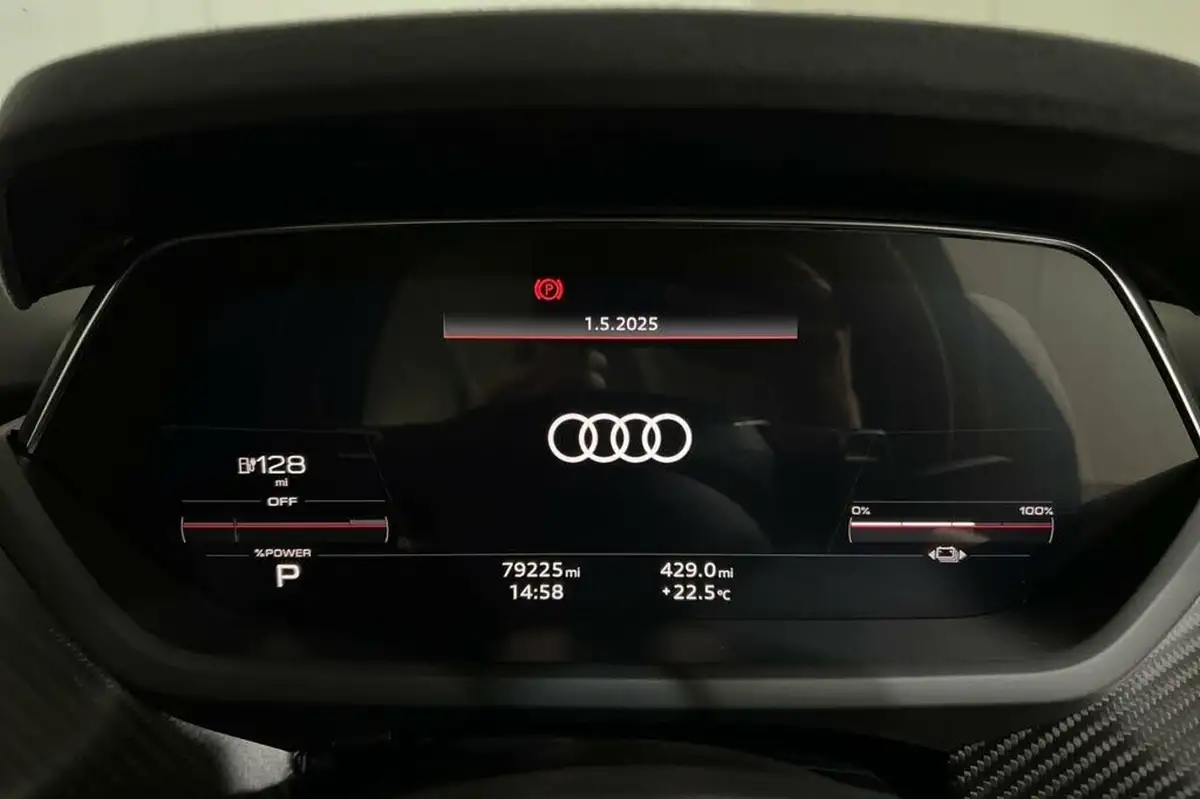 2021-audi-rs-e-tron-gt-e-carbon-vorsprung-big-11