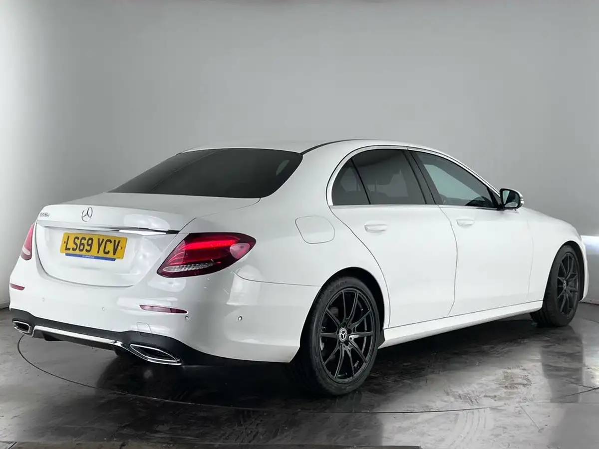 2019-mercedes-benz-e-class-20d-e220d-amg-line-edition-saloon-4d-big-4