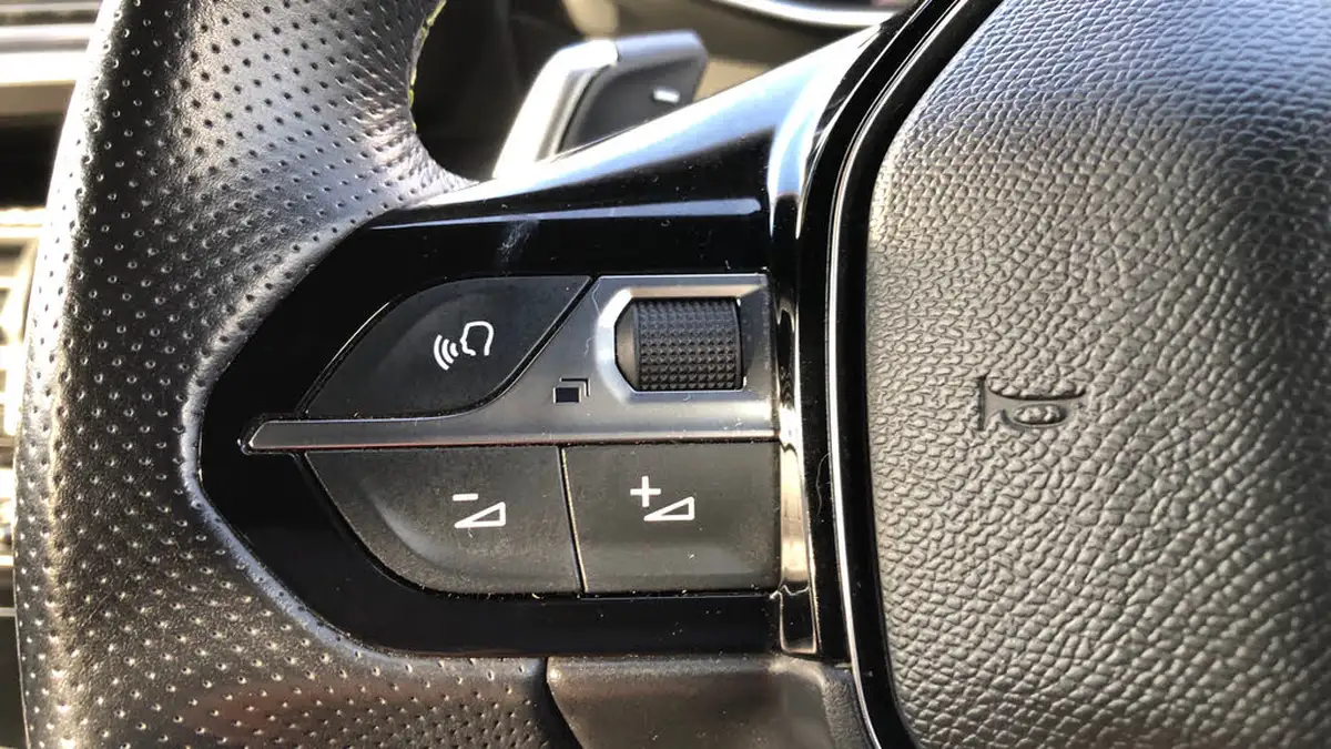 2022-peugeot-208-12-puretech-gt-premium-130bhp-eat8-big-22