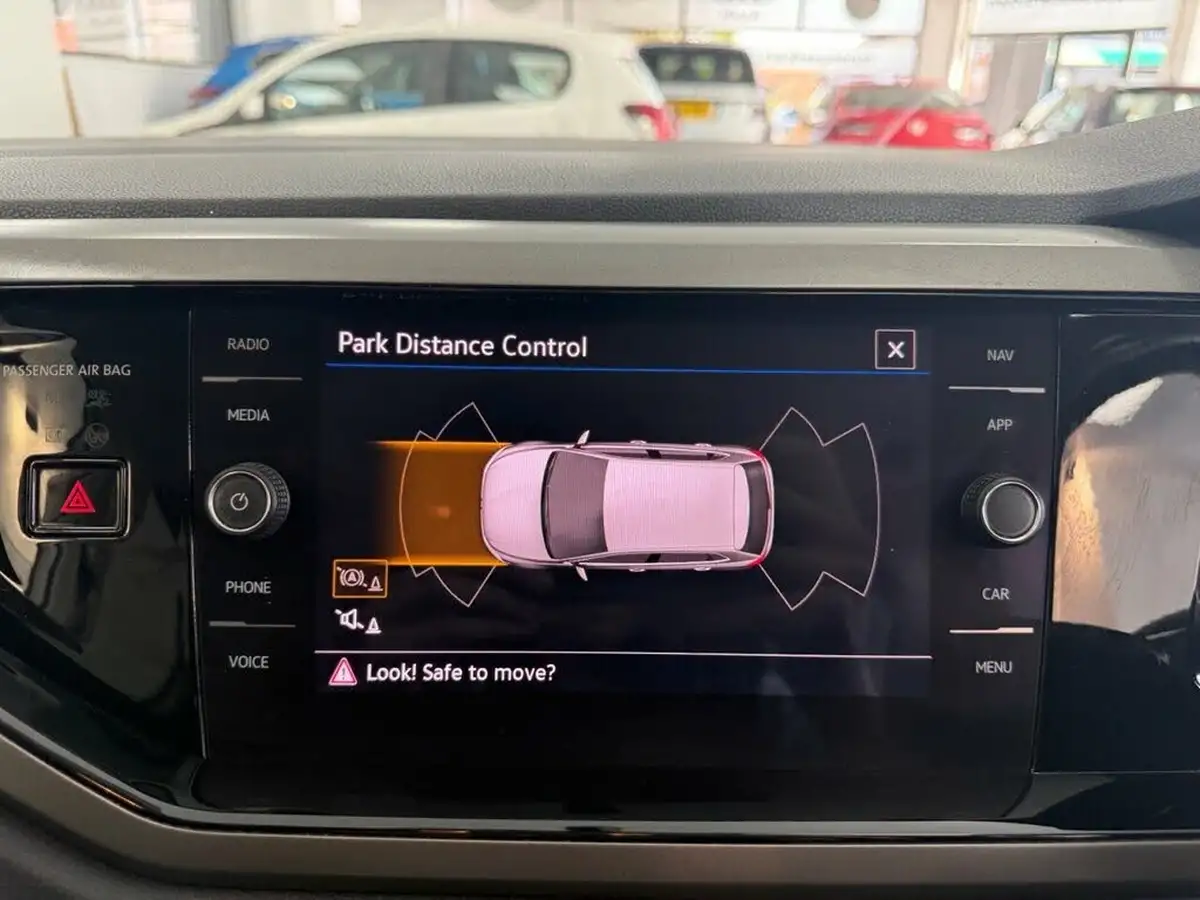 2021-volkswagen-polo-10-match-big-30