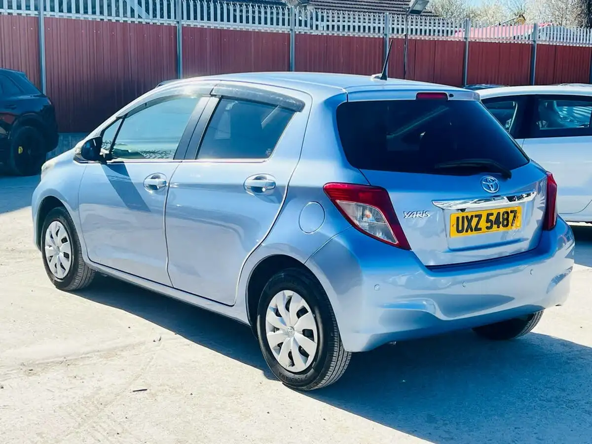 2011-toyota-yaris-133-tr-99bhp-5d-m-drive-s-big-4