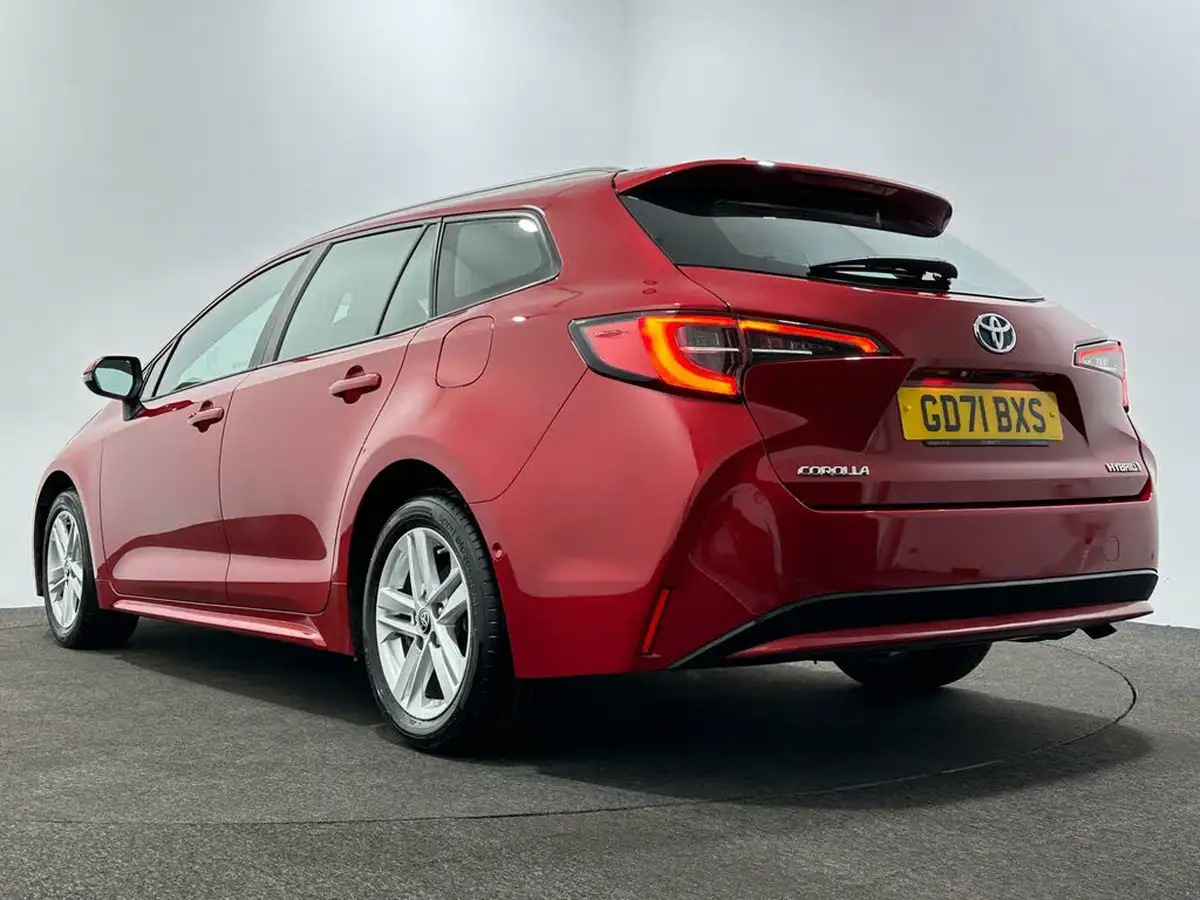 2022-toyota-corolla-18-vvt-i-icon-tech-spare-wheel-touring-sports-5d-big-47