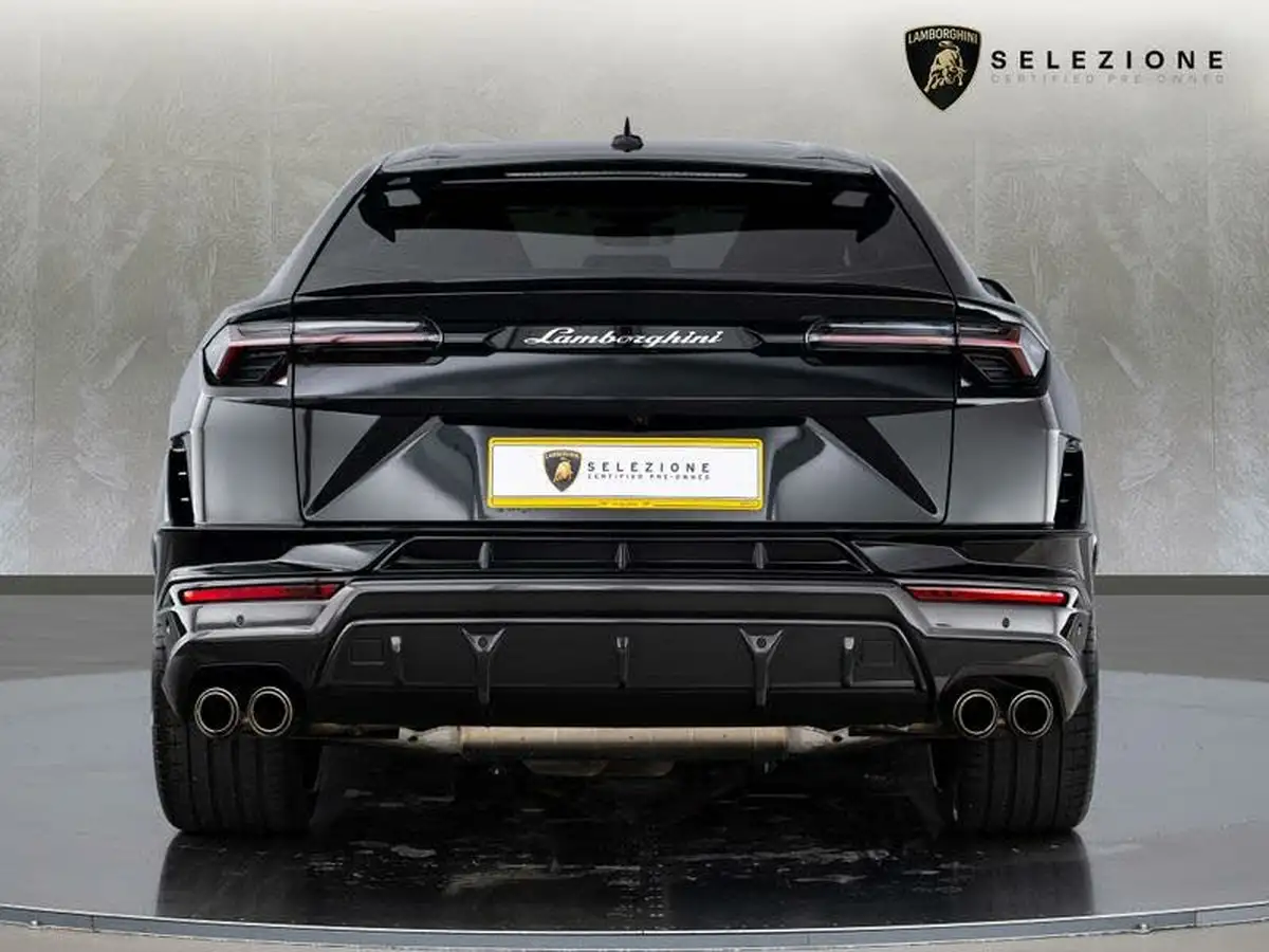 2024-lamborghini-urus-40-no-trim-big-3