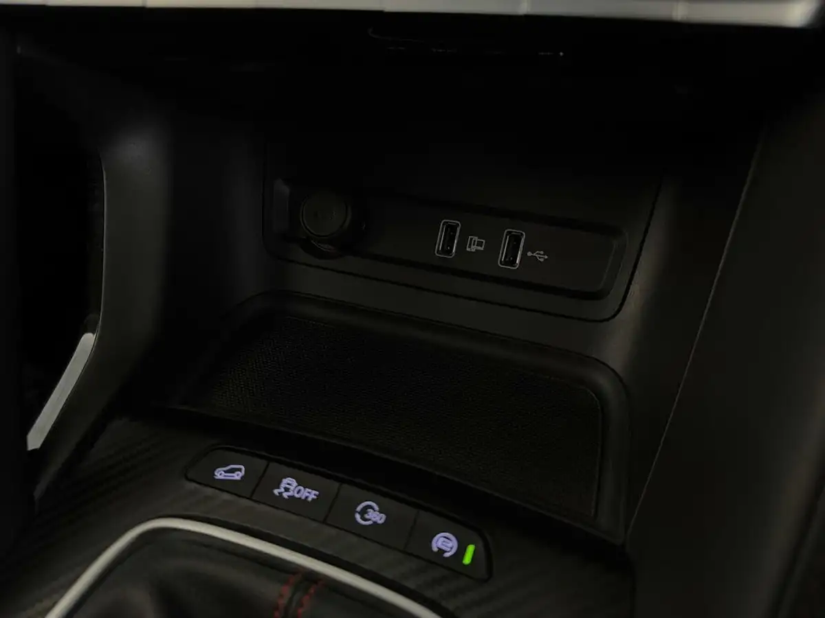 2023-mg-zs-suv-15-vti-tech-exclusive-big-18