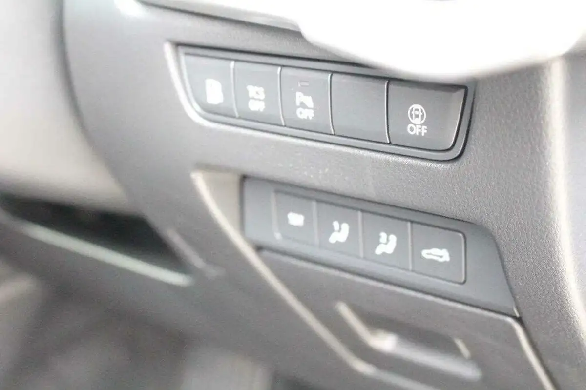 2024-mazda-cx-60-25-e-skyactiv-exclusive-line-big-25