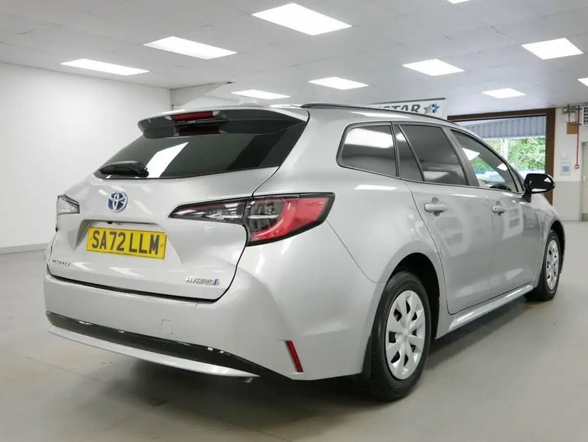 2022-toyota-corolla-18-vvt-i-corolla-commercial-140hpeu6d-big-3
