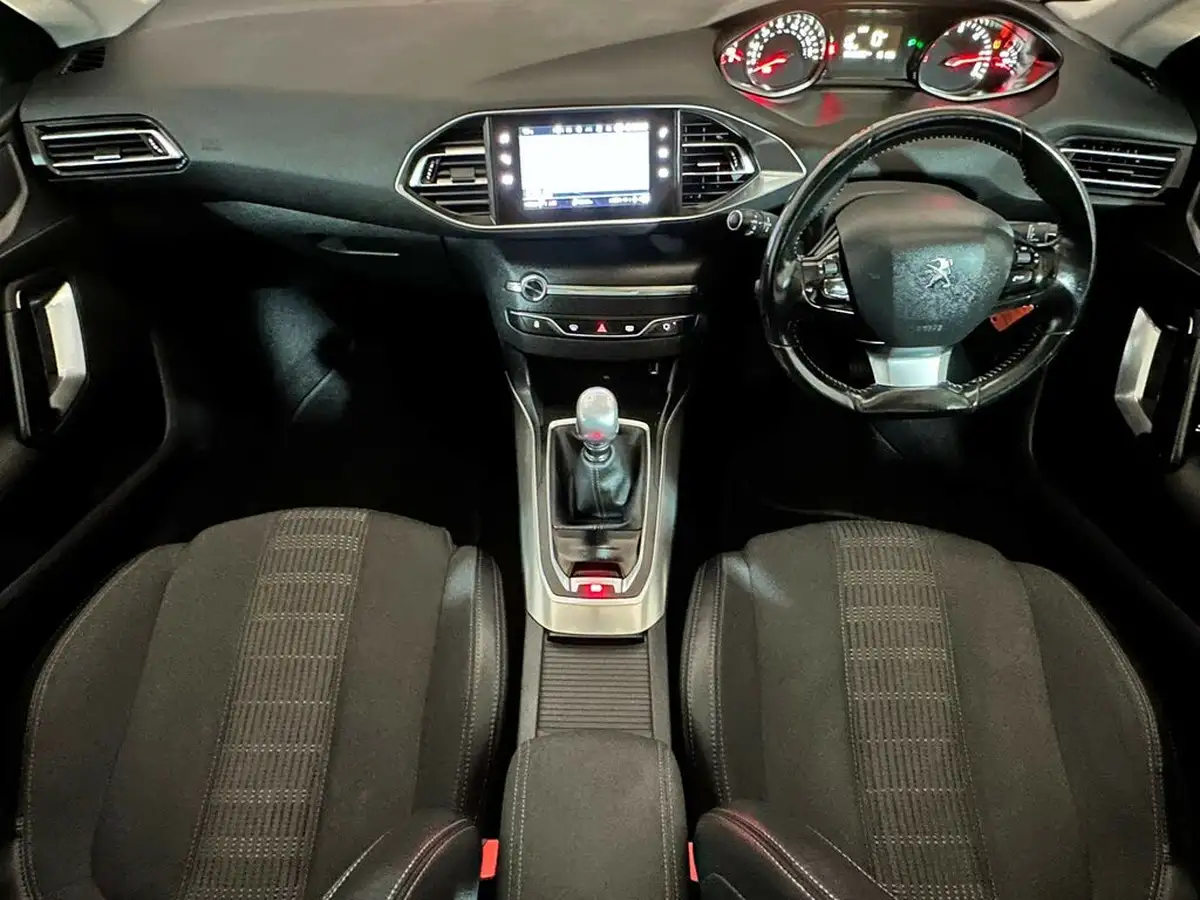 2018-peugeot-308-sw-15-bluehdi-active-15bluehdi-130bhp-big-10