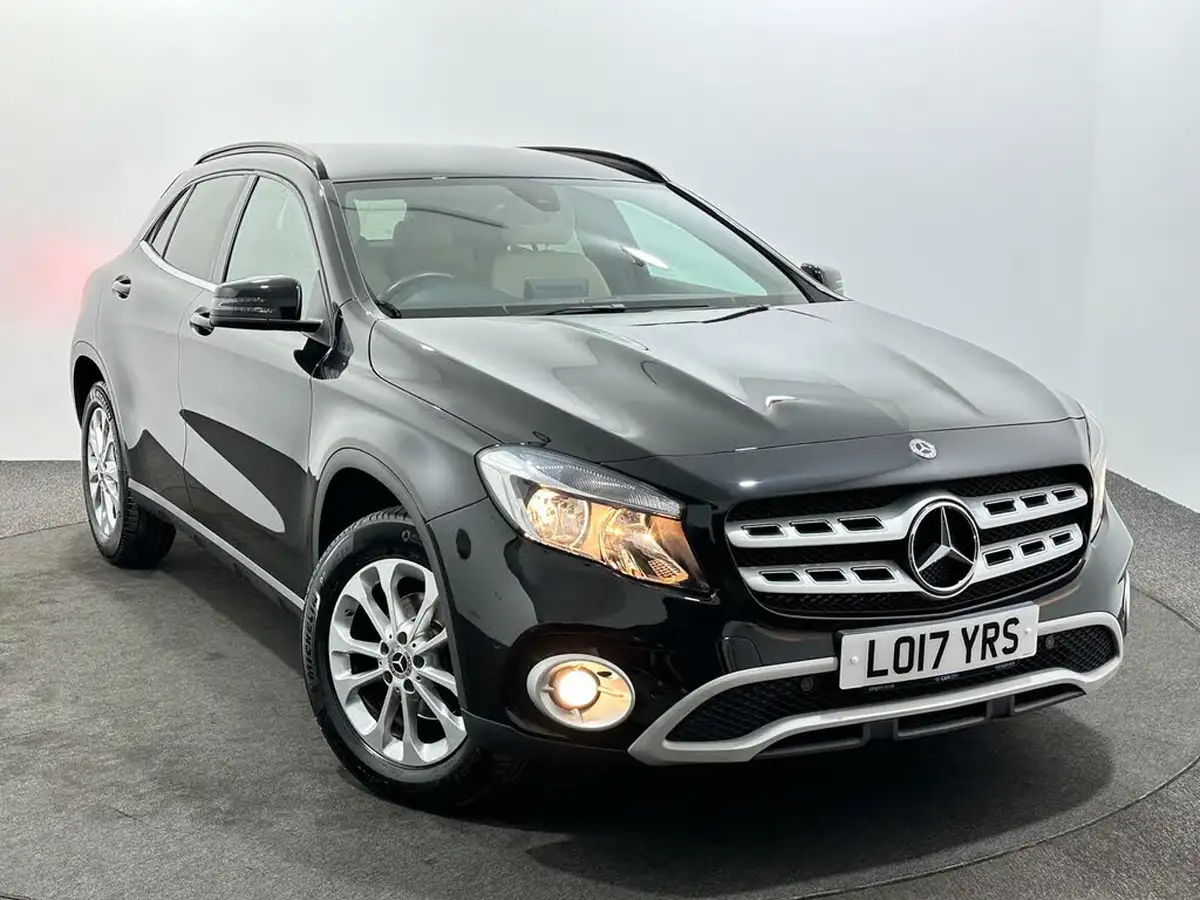 2017-mercedes-benz-gla-class-21d-gla-200d-se-executivess-7g-dct-big-52