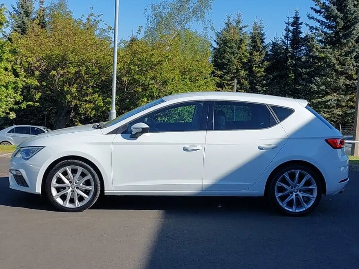 2020-seat-leon-15-tsi-evo-fr-black-edition-150ps-hatchback-big-3