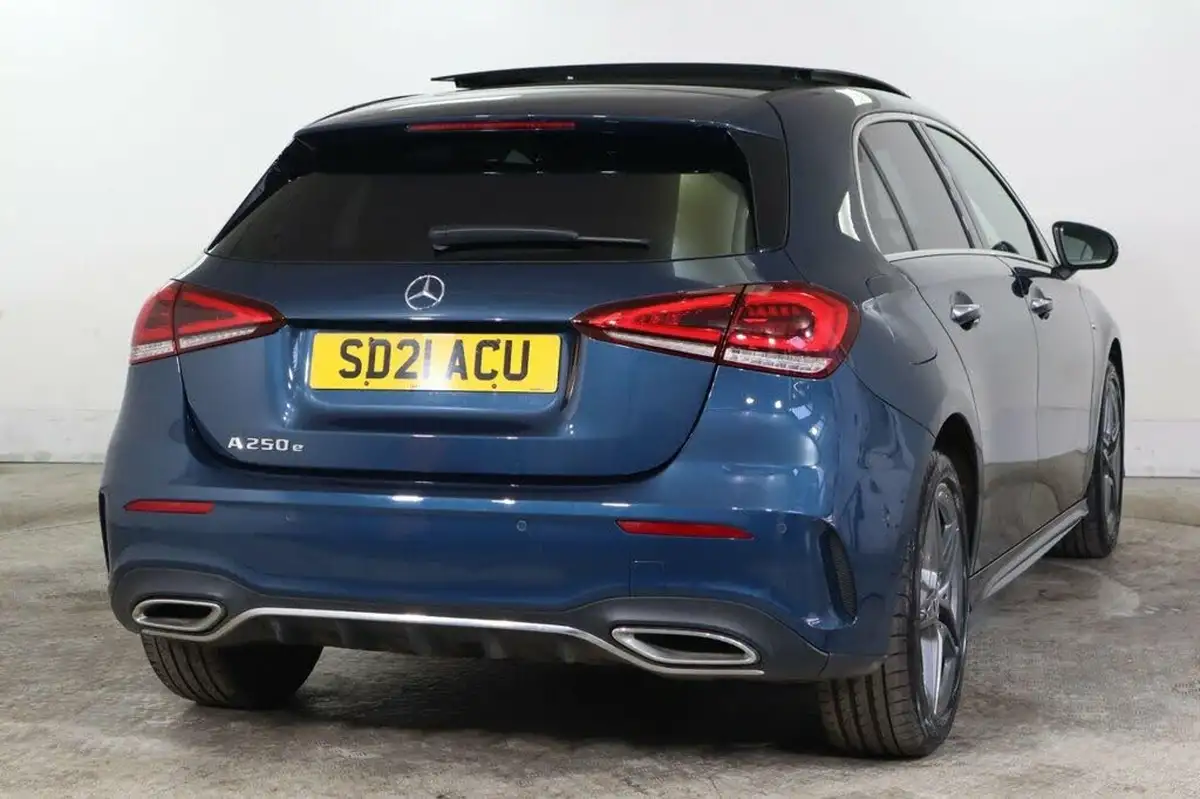 2021-mercedes-benz-a-class-13-a250e-amg-line-premium-plus-hatchback-5d-big-10