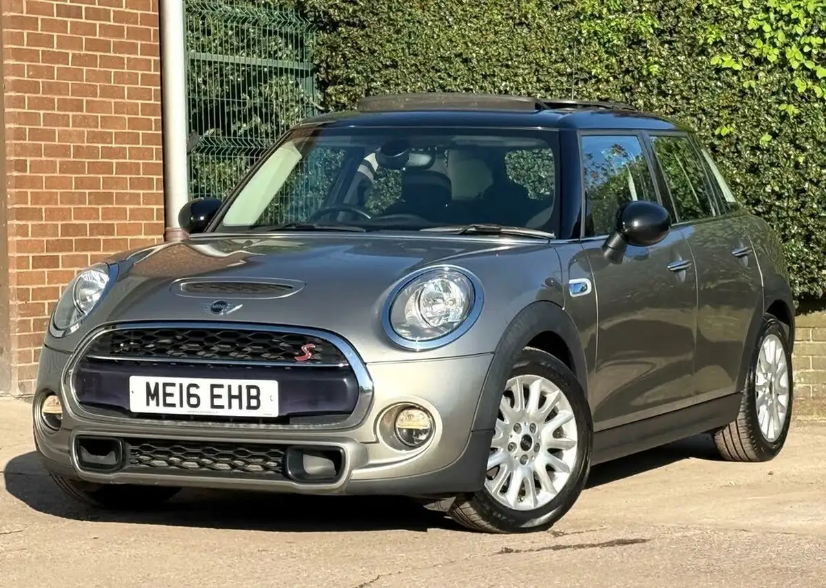 2016-mini-cooper-20-cooper-s-ss-hatchback-5d-big-9