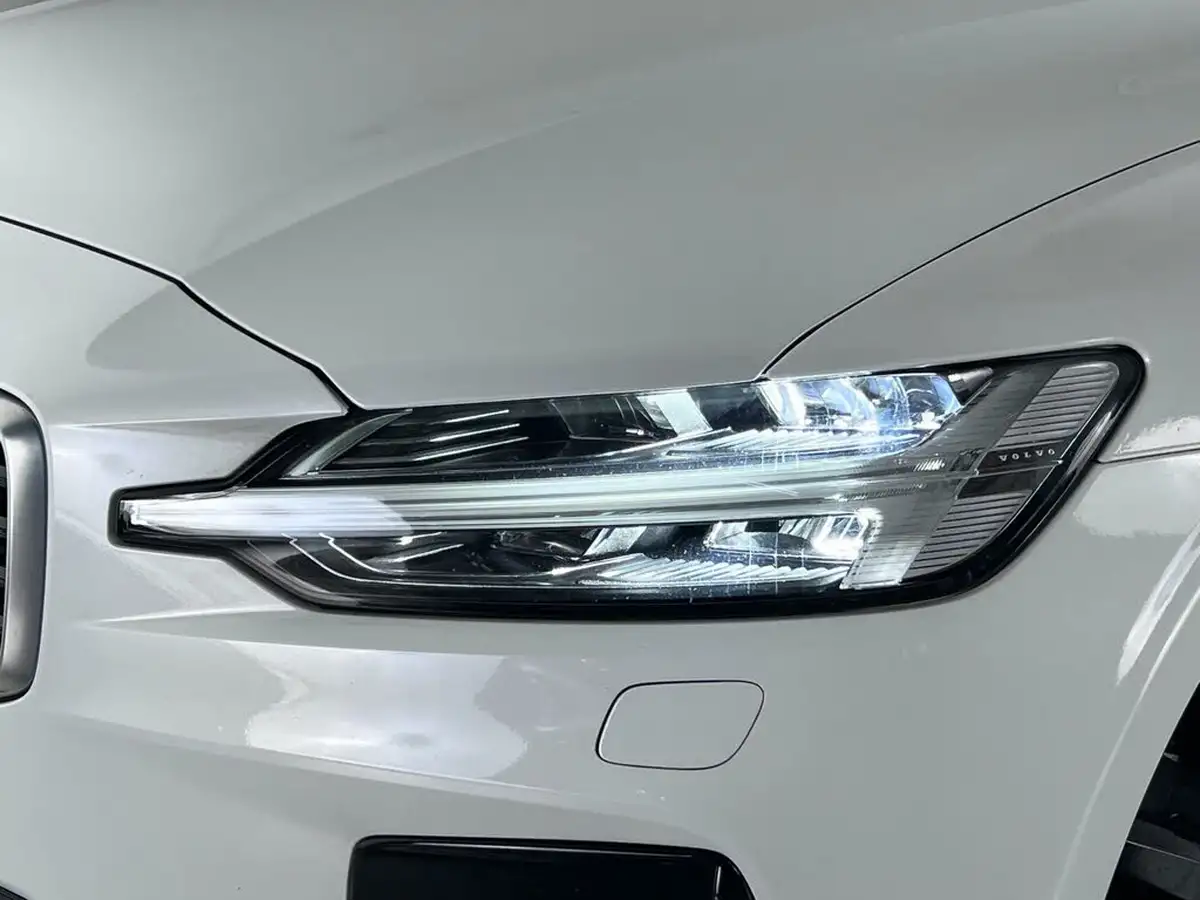 2020-volvo-s60-20-t5-r-design-plus-big-8