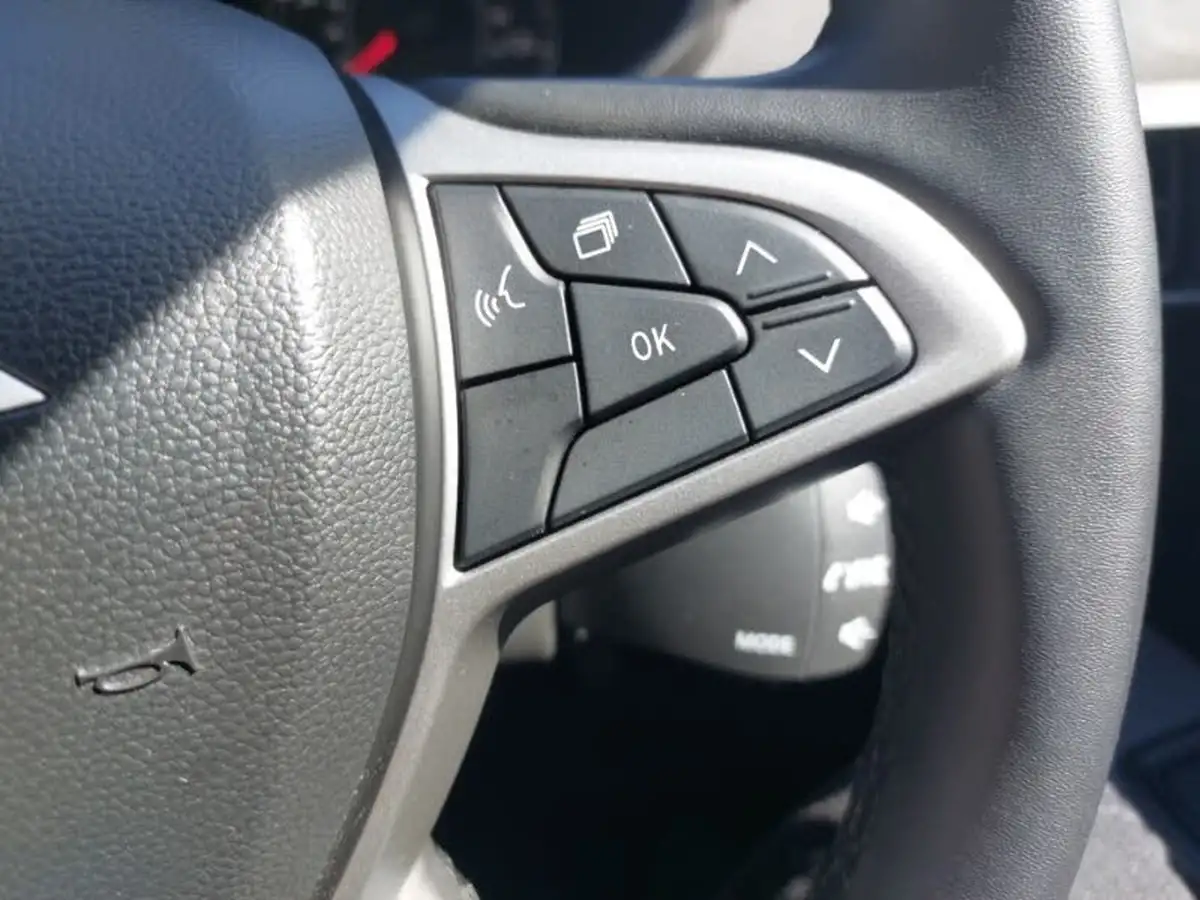 2024-dacia-sandero-stepway-10-tce-extreme-90bhp-big-13