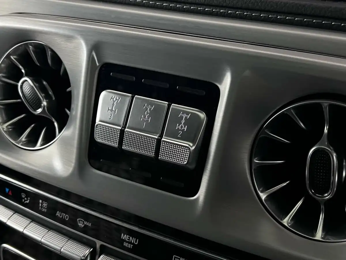 2021-mercedes-benz-g-class-40-g63-amg-big-54