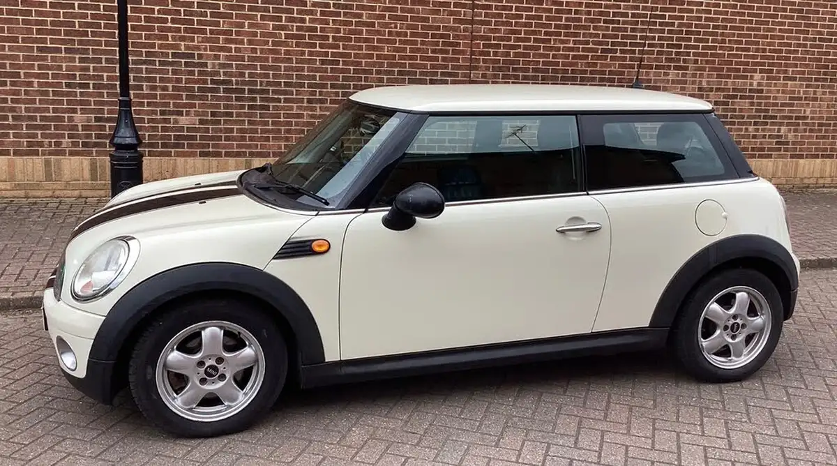 2007-mini-cooper-14-one-95bhp-auto-big-3