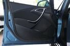 2013-vauxhall-astra-20td-sri-ss-estate-small-49