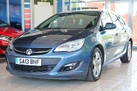 2013-vauxhall-astra-20td-sri-ss-estate-small-1