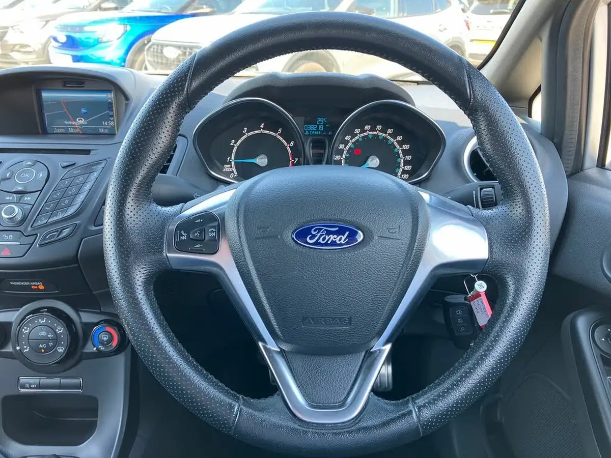2017-ford-fiesta-10t-st-line-100ps-3d-big-35
