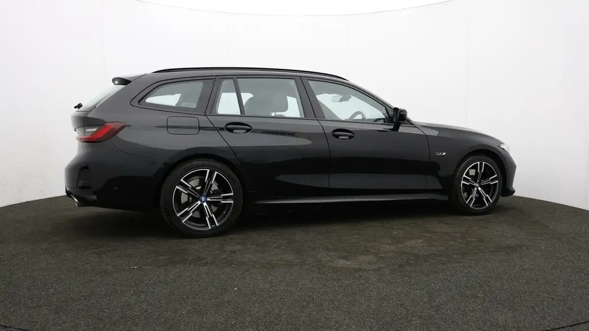2022-bmw-3-series-20-330e-m-sport-touring-5d-big-32