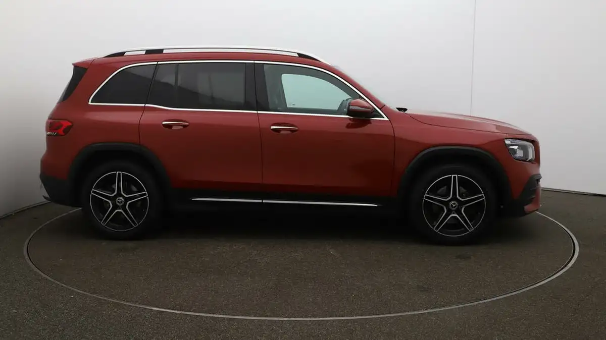 2022-mercedes-benz-glb-class-13-glb200-amg-line-premium-7g-tronic-big-50